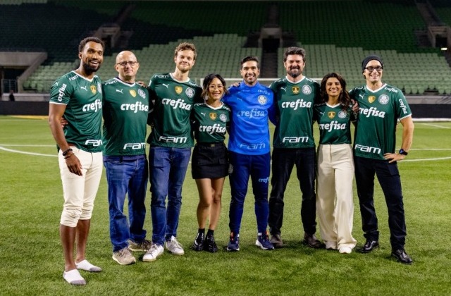 Também em julho de 2022, o elenco da série The Boys conheceu o Allianz Parque, viu o Palmeiras golear o Cerro Porteño por 5 a 0, vibrou, vestiu a camisa e visitou o gramado. Karl Urban (Butcher), Jack Quaid (Hughie), Antony Starr (Capitão Pátria), Nathan Mitchell (Black Noir), Karen Fukuhara (Kimiko), Claudia Doumit (Victoria Neuman) e Eric Kripke, criador da série, estiveram no estádio.