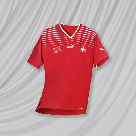 Suíça (grupo G): camisa 1 / fornecedora: Puma