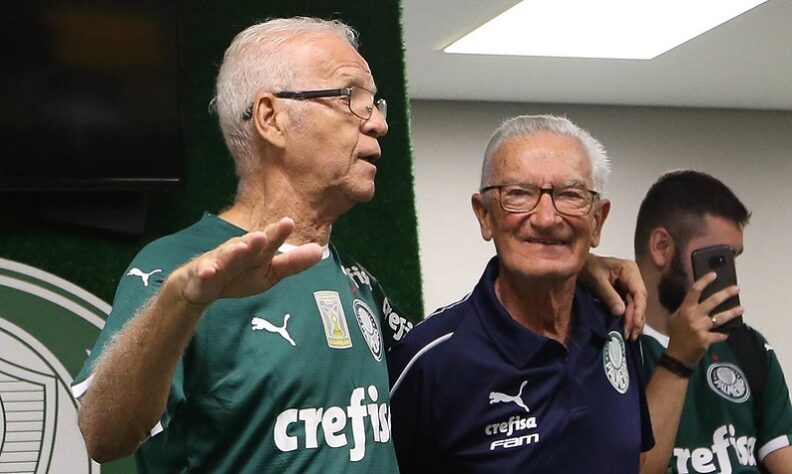 Na última terça-feira, no Twitter, Ademir da Guia, maior jogador da história do Palmeiras, lançou uma discussão dizendo que o time atual de Abel Ferreira seria a Terceira Academia. Divino, aliás, participou das outras duas. Saiba o que foram esses dois períodos na galeria a seguir: