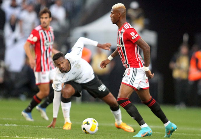 22/05/2022 - Corinthians 1 x 1 São Paulo - 7ª rodada do Brasileirão.