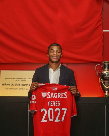 DAVID NERES - O Benfica acertou a transferência do atacante por 15 milhões de euros (cerca de R$ 82 milhões). David Neres estava no Shakhtar Donetsk desde janeiro, mas sequer atuou oficialmente pelo clube devido aos conflitos militares entre Rússia e Ucrânia. 