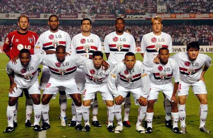 2011 - Líder na quinta rodada: São Paulo (15 pontos) / Campeão: Corinthians (na quinta rodada estava em 3°, com 11 pontos).