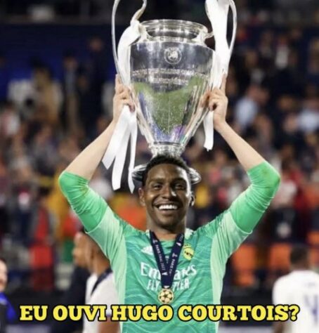 Em memes, rubro-negros enaltecem Hugo Souza e zoam o Fluminense após vitória do Flamengo no clássico.