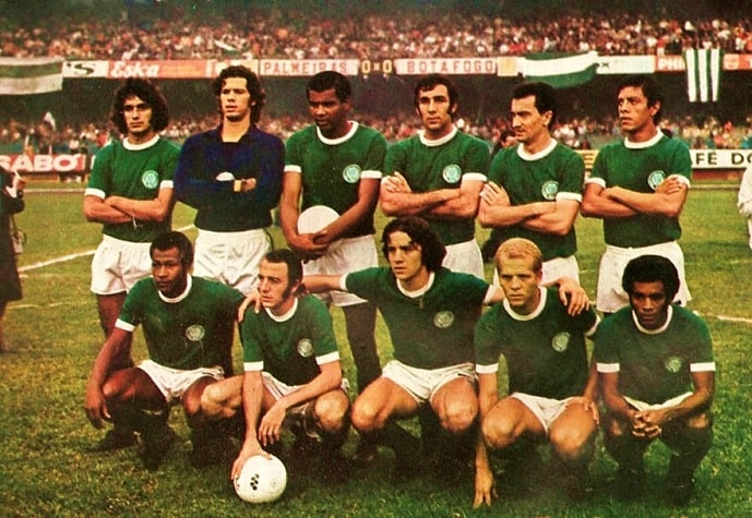 Campeonato Brasileiro 1972 - Primeiro título nacional da Segunda Academia. A escalação no jogo decisivo foi: Leão; Eurico, Luís Pereira, Alfredo Mostarda e Zeca; Dudu (Zé Carlos) e Ademir da Guia; Edu Bala (Ronaldo), Madurga, Leivinha e Nei. Técnico: Oswaldo Brandão.