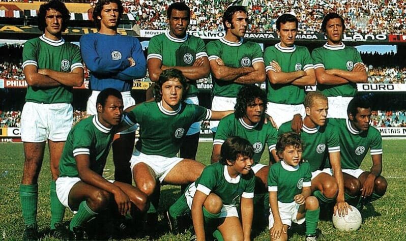 Campeonato Brasileiro 1973 - Último título nacional da Segunda Academia. A escalação no jogo decisivo foi: Leão; Eurico, Luís Pereira, Alfredo Mostarda e Zeca; Dudu e Ademir da Guia; Ronaldo, Leivinha, César Maluco e Nei. Técnico: Oswaldo Brandão.