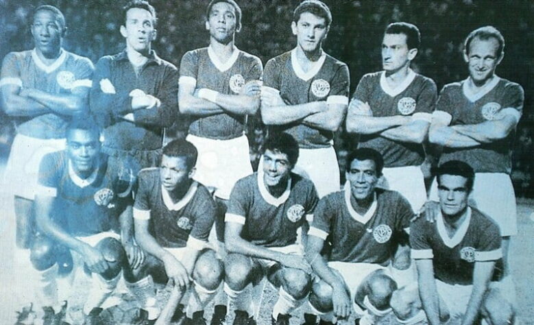 Campeonato Brasileiro (Roberto Gomes Pedrosa) 1967 - A primeira conquista no âmbito nacional da Primeira Academia. A escalação do Verdão no jogo decisivo foi: Perez; Djalma Santos, Baldocchi, Minuca e Ferrari; Dudu e Ademir da Guia; Dario (Zico), Servílio, César e Tupãzinho (Rinaldo). Técnico: Aymoré Moreira.