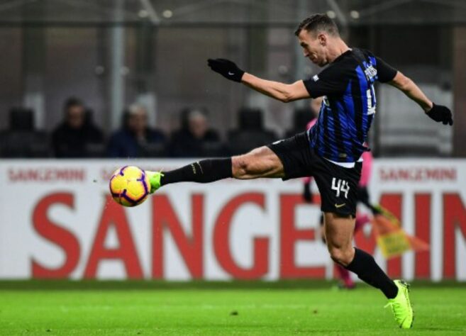 Perisic (33  anos) - Posição: atacante - Clube: Inter de Milão - Valor de mercado: 10 milhões de euros (R$52 milhões)