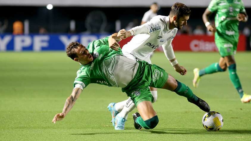 Coritiba: Sobe – Muralha – O goleiro fez boas defesas, principalmente no segundo tempo, e impediu o Coxa de tomar uma goleada ainda maior na Vila Belmiro.  // Desce – Alef Manga – Diferentemente do primeiro jogo, onde atormentou a defesa santista, o atacante quase não foi visto na Vila Belmiro. Foi dominado em campo por Velázquez e Bauermann.