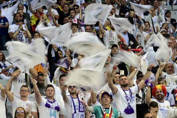 A página estima que o Real Madrid tenha 170 milhões de torcedores pelo mundo, além de 1,8 mil fã-clubes.