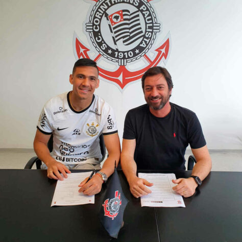 O zagueiro Balbuena, que pertence ao Dínamo Moscou-RUS, assinou por empréstimo com o Corinthians até julho de 2023 através da ‘cláusula de guerra’ da Fifa. É improvável que o Timão renove o seu empréstimo.