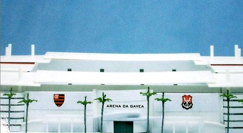 Além do estádio, aconteceria a ampliação das instalações para esportes olímpicos, expansão da sede social e construção do Centro de Excelência de Remo, além de espaço para um centro de compras, que teria lojas, cinemas e restaurantes, tudo funcionando todos os dias. O projeto foi vetado pelo governador Sérgio Cabral, por conta do impacto que teria no trânsito da região da Gávea.