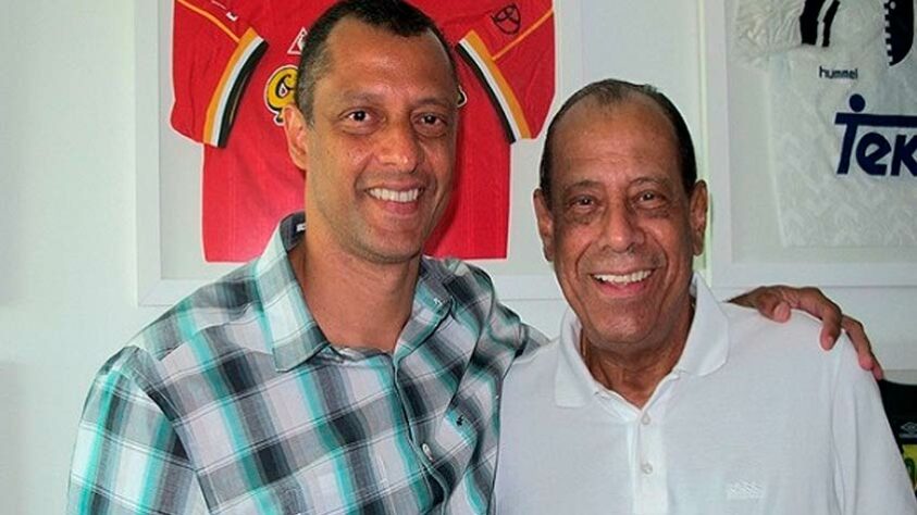 Carlos Alberto Torres e Alexandre Torres - Fluminense - Capitão do Tri, Carlos Alberto Torres fez história com a camisa do Fluminense. O filho do ex-lateral, Alexandre, também somou passagem pelo Tricolor.