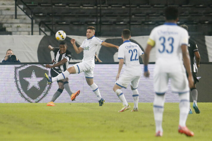 No Nilton Santos, a torcida compareceu, mas o Botafogo voltou a decepcionar. Com gol de Kevin, o Alvinegro foi derrotado pelo Avaí por 1 a 0 e entrou na zona de rebaixamento do Campeonato Brasileiro. Confira as notas dos jogadores do Glorioso. (Por Felipe Melo - felipeeduardo@lancenet.com.br).