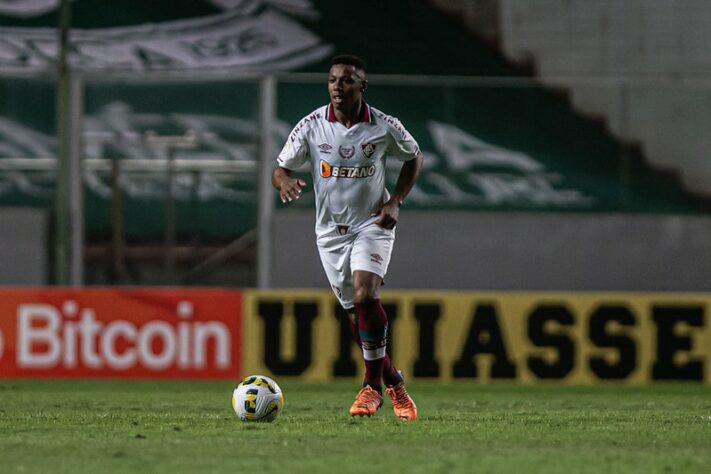 Wellington - volante - 31 anos - atualmente no Fluminense