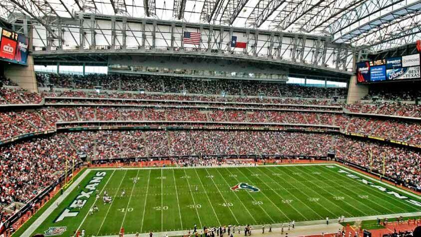 Houston - NGR Stadium - Construído em 2002, a casa do Houston Texans, da NFL, tem capacidade para 71.500