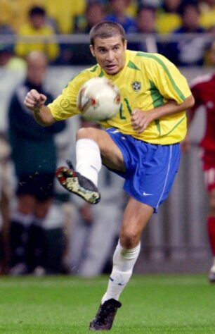 Luizão: o atacante reserva da Seleção Brasileira hoje tem 46 anos e aproveita a aposentadoria.
