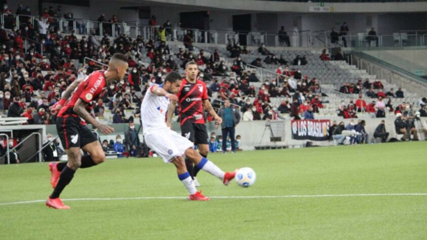 Jogo de volta entre Athletico Paranaense e Bahia será no dia 12 de julho, às 20h30 (de Brasília), na Arena da Baixada.