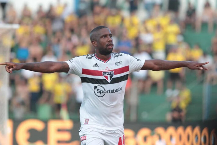 Toró (23 anos) - Posição: atacante - Clube: São Paulo