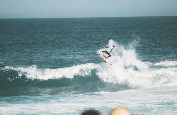 O tri-campeão mundial Gabriel Medina em ação