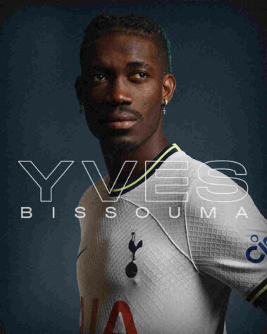 FECHADO - Bissouma é oficialmente jogador do Tottenham. O volante assinou com o time londrino por um valor de 25 milhões de libras.