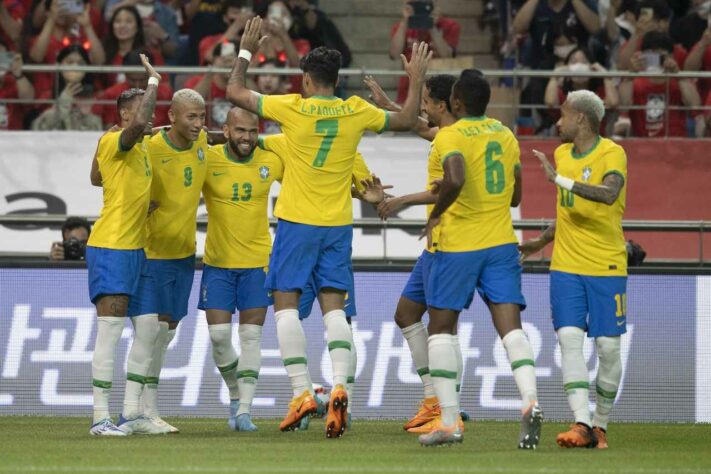 Em amistoso tranquilo, a Seleção Brasileira goleou a Coreia do Sul por 5 a 1, na casa do adversário, sem grande dificuldade. O Brasil conseguiu rodar a equipe e os atletas que entraram na segunda etapa tiveram bom rendimento. Veja as notas do LANCE!. (por João Brandão)