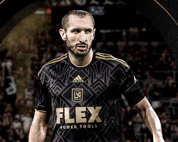 FECHADO - O zagueiro Chiellini foi anunciado pelo Los Angeles FC nesta segunda-feira. De acordo com John Thorrington, co-presidente e gerente geral do clube, o defensor italiano assinou contrato até o fim da temporada de 2023. 