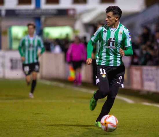 Cristian Tello - 30 anos - ponta-esquerda - O jogador, que foi formado no Barcelona, deixou o Real Betis. O jogador optou por não continuar no time de Sevilla.