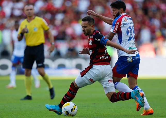 FORTALEZA - SOBE: Mesmo no Maracanã lotado, soube se impor e colocou o Flamengo na roda no primeiro tempo. / DESCE: A falta de pontaria dos seus atacantes foi determinante para o time não vencer a partida.