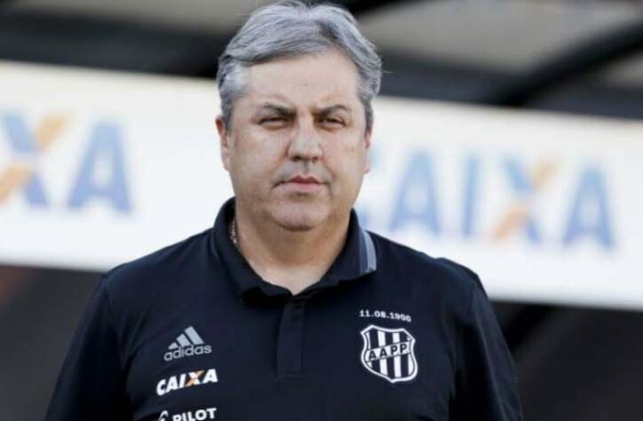 GILSON KLEINA: o treinador não conseguiu salvar o Brusque de rebaixamento para a Série C e teve vínculo, que iria até o fim do Campeonato Catarinense 2023, encerrado.