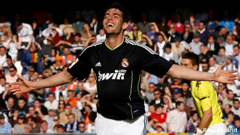 Kaká (meia-atacante) - jogou de 2009 até 2013 no Real Madrid.