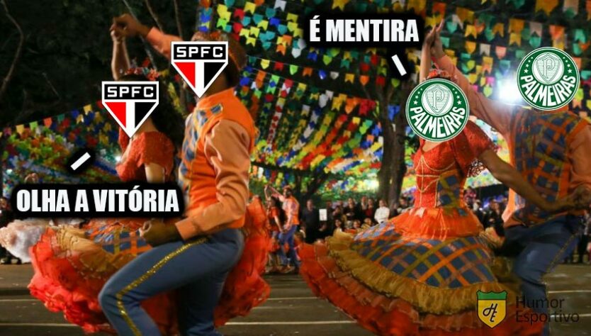 Tricolor vencia o clássico até os 45 minutos do segundo tempo, mas levou dois gols nos acréscimos e saiu derrotado do Morumbi. Após a virada, torcedores do Palmeiras foram às redes sociais para tirarem sarro do rival. Confira os memes na galeria! (Por Humor Esportivo)