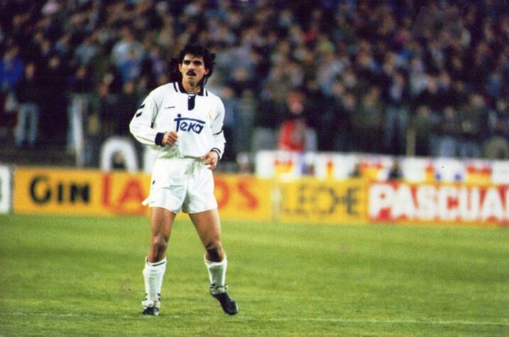 Ricardo Rocha (zagueiro) - jogou de 1991 até 1993 no Real Madrid.