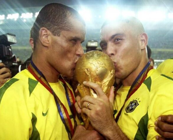 2002 - Campeão da Copa do Mundo: Brasil (5º título)