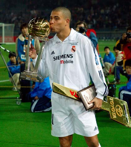 Ronaldo (atacante) - jogou de 2002 até 2007 no Real Madrid.