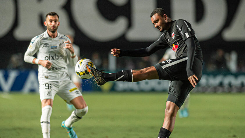 Red Bull Bragantino - Lucas Evangelista comandou todas as ações da equipe e foi um dos destaques do jogo. Já o atacante Arthur pouco apareceu e ficou devendo.