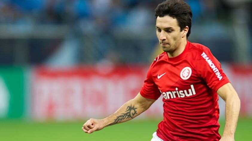 Ignácio Scocco - Internacional - Após boas temporadas na Argentina e México, o atacante Scocco não teve boa passagem no Internacional. Contratado em 2013, o atleta não ficou nem um ano no clube, e marcou quatro gols em 21 jogos.