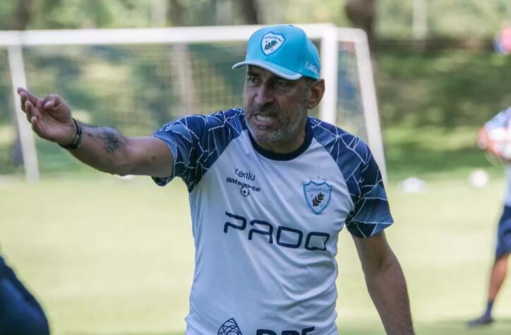 Vinícius Eutrópio (Londrina) - Foi sucedido pelo técnico Adilson Batista.