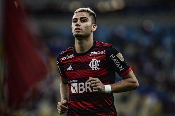 ESQUENTOU - O Fulham apresentou uma proposta ao Manchester United pela contratação de Andreas Pereira, emprestado hoje ao Flamengo, por cerca de 10 milhões de euros (pouco mais de R$ 55,1 milhões), além de 3 milhões (R$ 16,5 milhões) que podem ser atingidos em bônus. A informação foi dada primeiramente pelo "UOL". Posteriormente, o LANCE! a confirmou.