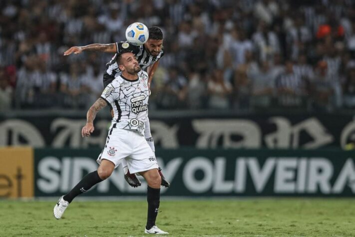 Corinthians x Atlético-MG - 105 jogos (40 vitórias do Corinthians, 37 do Galo e 28 empates) - As equipes alvinegras se cruzaram duas vezes pela Copa do Brasil, ambas em quartas de final. Em 1997, o Corinthians avançou, já em 2014 foi a vez do Galo, com uma virada histórica, por 4 a 1, no Mineirão.