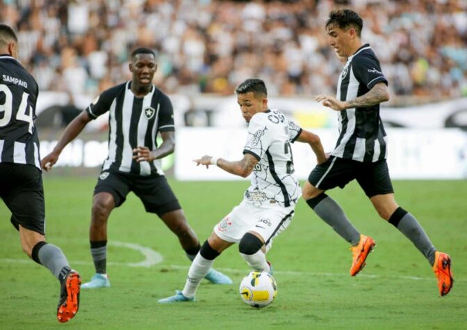 Corinthians x Botafogo - 115 jogos (41 vitórias do Corinthians, 48 do Botafogo e 26 empates) - Os times se cruzaram nas Copas do Brasil de 2000 e 2008. Em 2008, o Fogão levou a melhor nas oitavas de final, vencendo os dois jogos. Já em 2008, o Timão avançou à final do torneio ao deixar os cariocas para trás na semifinal, na disputa por pênaltis. 