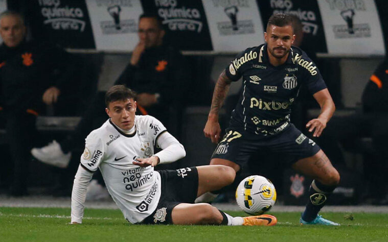 Em noite apagada de seus jogadores, o Corinthians ficou no empate com o Santos, pelo Campeontato Brasileiro, por 0 a 0. O meio-campo do Timão não gerou tantas chances e o ataque não realizou tantos arremates perigosos. Confira a avaliação dos atletas do Corinthians! (por Gabriel Teles)