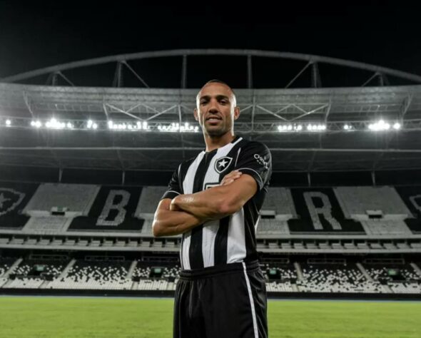 10º lugar: Fernando Marçal (lateral-esquerdo - Botafogo): 3 pontos 