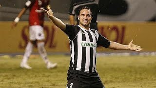 Leandro Zárate - Botafogo - O atacante argentino Leandro Zárate foi contratado em 2008 pelo Botafogo, mas conviveu com problemas de peso e jogou apenas oito partidas pelo clube, com dois gols marcados.