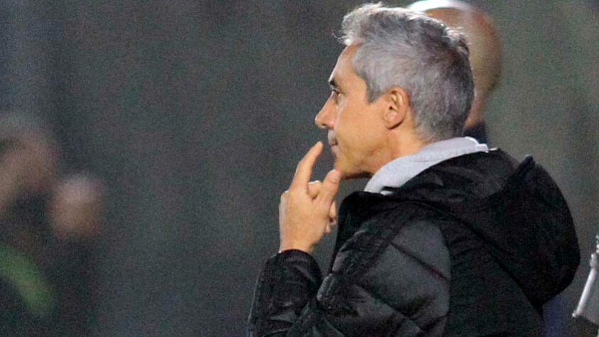 Além dos resultados ruins, Paulo Sousa não conseguiu fazer a equipe ter desempenhos sólidos ao longo desta temporada. O time não se encontrou e vem fazendo jogos ruins mesmo quando vence.