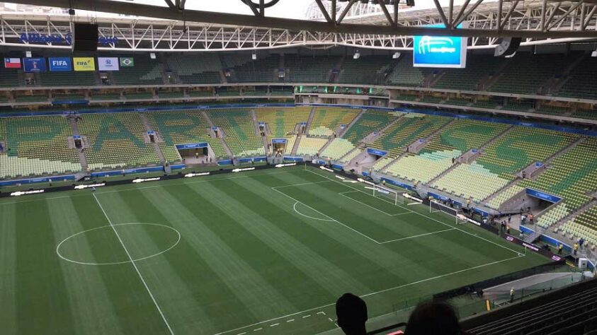 O objetivo era esse! Mosaico da CBF no Allianz Parque antes do último jogo das Eliminatórias com a frase "Partiu Rússia". (10/10/2017)