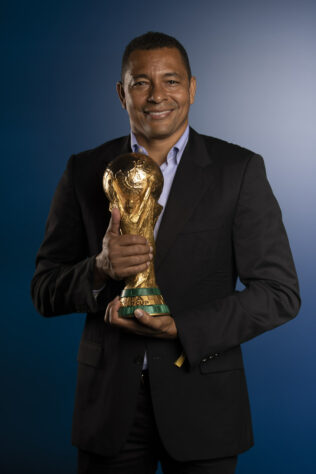 Gilberto Silva: o volante titular da Seleção Brasileira hoje tem 45 anos e chegou a ser diretor de futebol na Grécia.