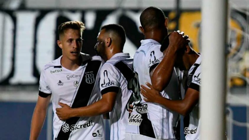 13º PONTE PRETA (45 pontos) / 36 jogos/ 11 vitórias/ Saldo de gols: -3/ Últimas rodadas: Criciúma (em casa) e Náutico (fora de casa) / Chances de acesso: 0%