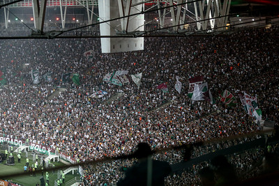 Torcida do Fluminense compareceu em peso no Maracanã e fez muitas homenagens a Fred.