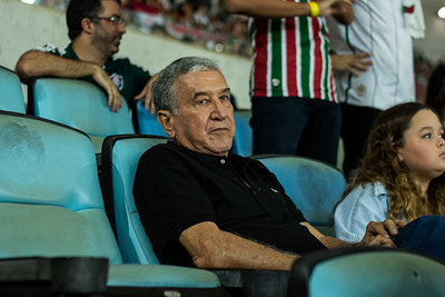 Parreira, que levou Fred para a Copa do Mundo de 2006, também esteve no estádio.