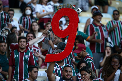 Torcida do Fluminense compareceu em peso no Maracanã e fez muitas homenagens a Fred.